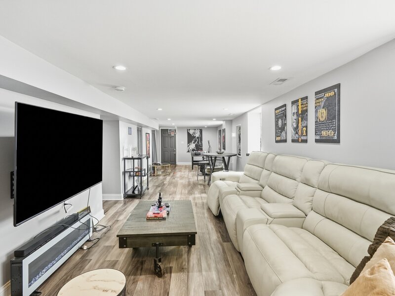 9345 S Harper Avenue Chicago IL 60619