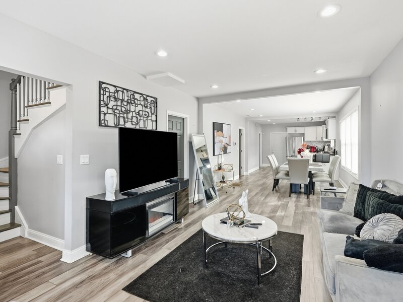 9345 S Harper Avenue Chicago IL 60619