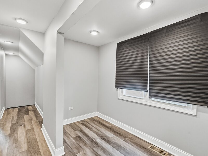 9345 S Harper Avenue Chicago IL 60619