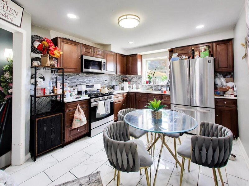 8017 S Sacramento Avenue Chicago IL 60652