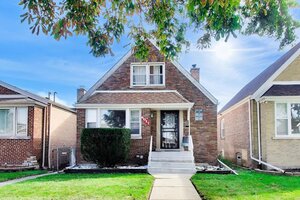 Photo of 8017 S Sacramento Avenue Chicago IL 60652