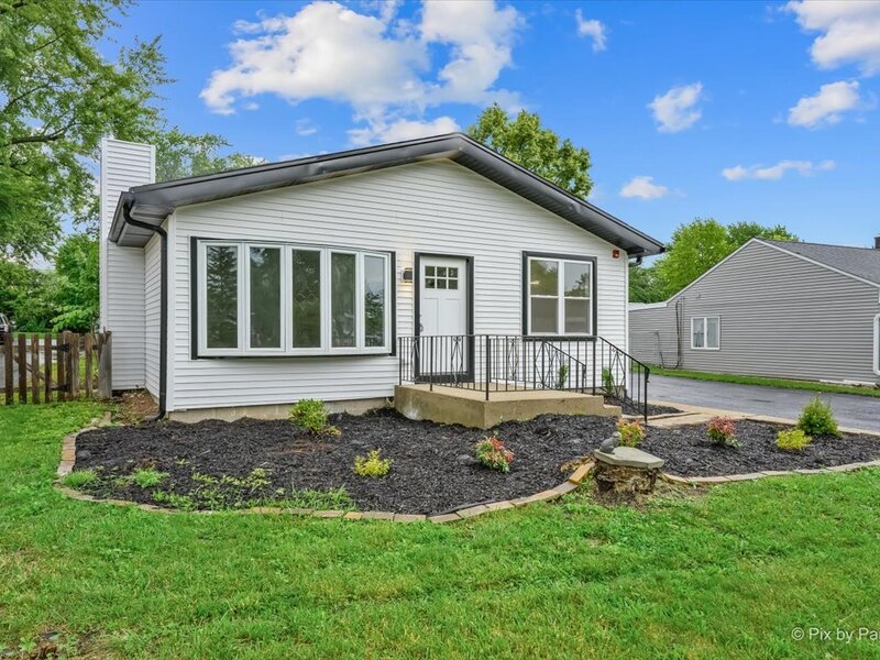 18172 W Twin Lakes Boulevard Grayslake IL 60030