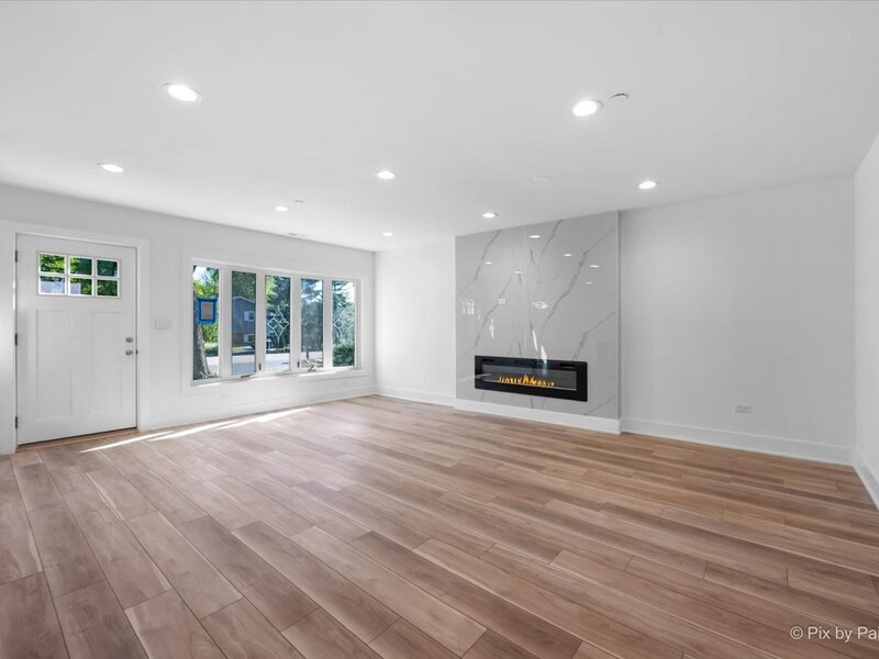 18172 W Twin Lakes Boulevard Grayslake IL 60030