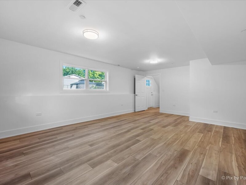 18172 W Twin Lakes Boulevard Grayslake IL 60030