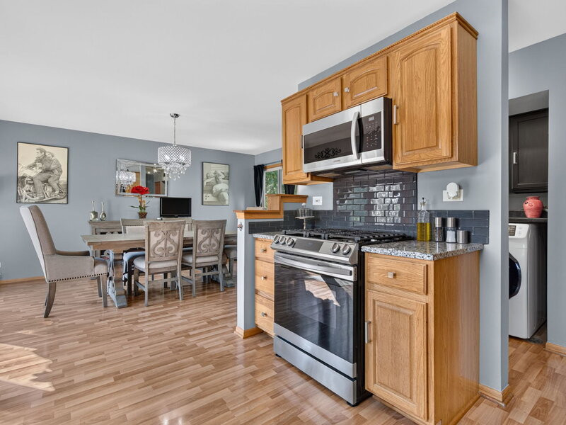 312 Badger Court Oswego IL 60543