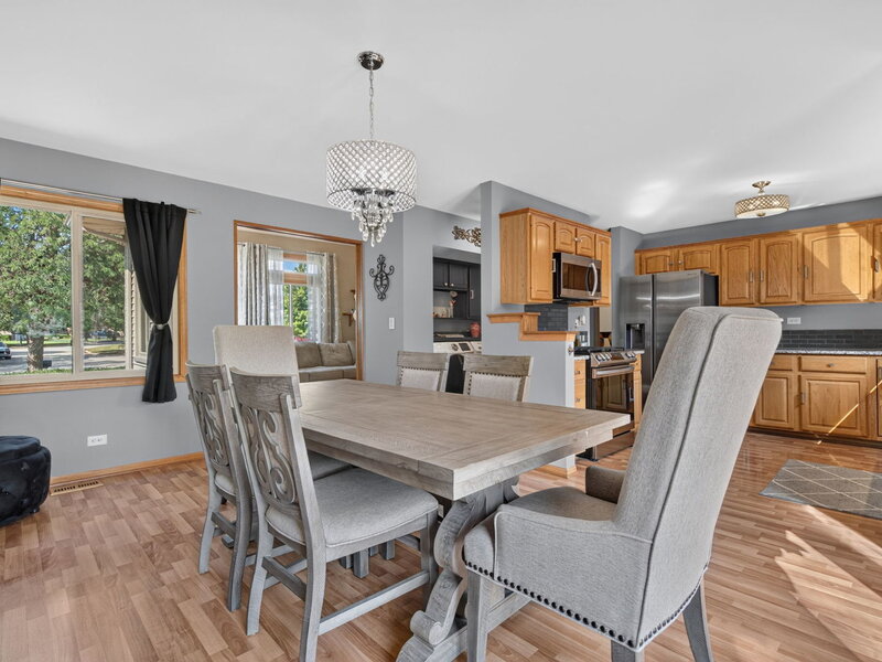 312 Badger Court Oswego IL 60543