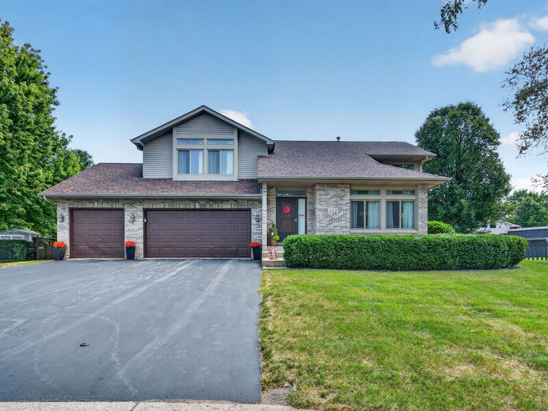 312 Badger Court Oswego IL 60543