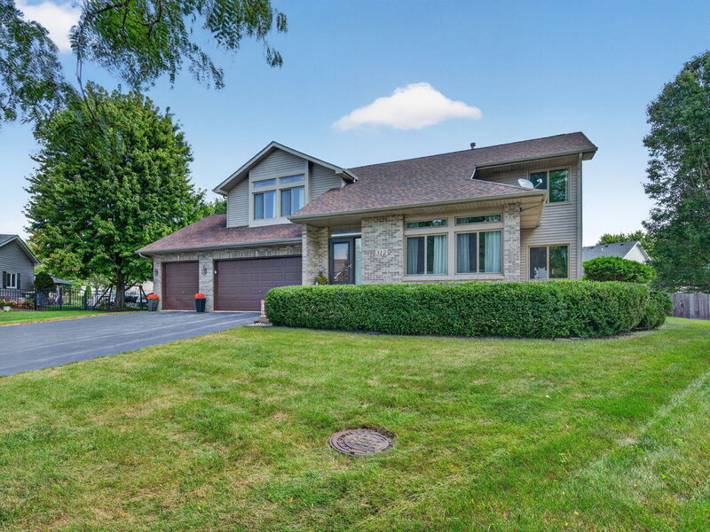 312 Badger Court Oswego IL 60543