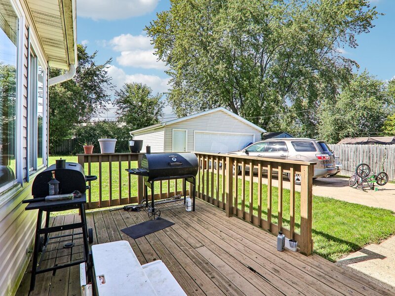 3468 Charleston Road Waukegan IL 60087