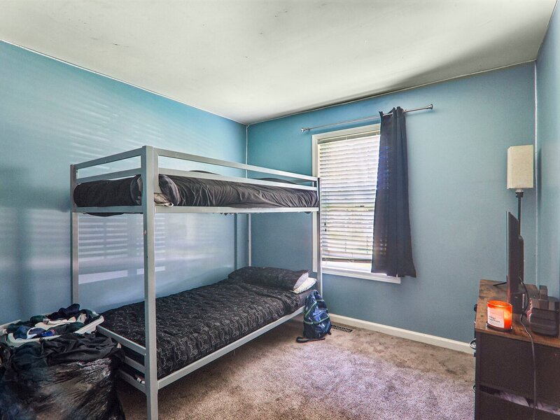 3468 Charleston Road Waukegan IL 60087