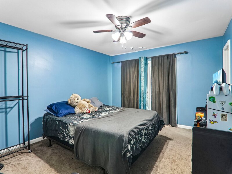 3468 Charleston Road Waukegan IL 60087