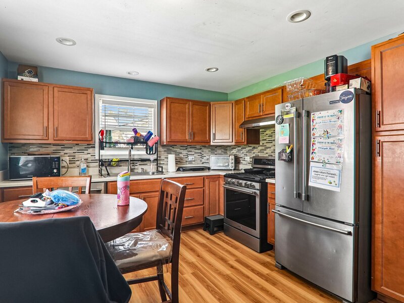 3468 Charleston Road Waukegan IL 60087