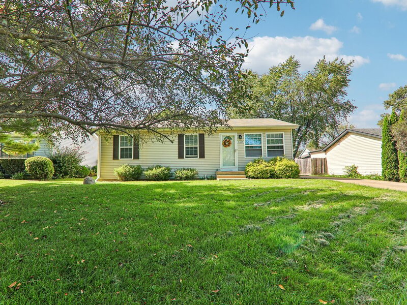 3468 Charleston Road Waukegan IL 60087