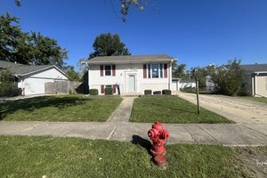 Photo of 4210 Greenbrier Lane Richton Park IL 60471