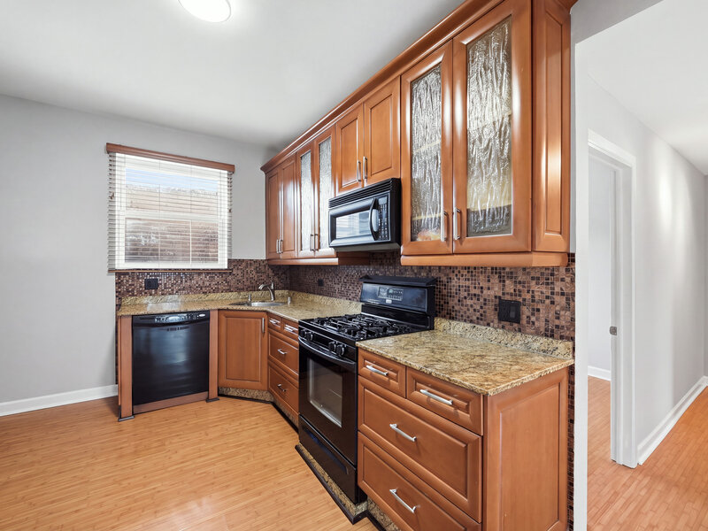 2121 N Saint Louis Avenue Chicago IL 60647