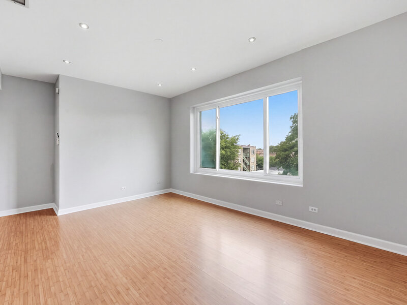 2121 N Saint Louis Avenue Chicago IL 60647