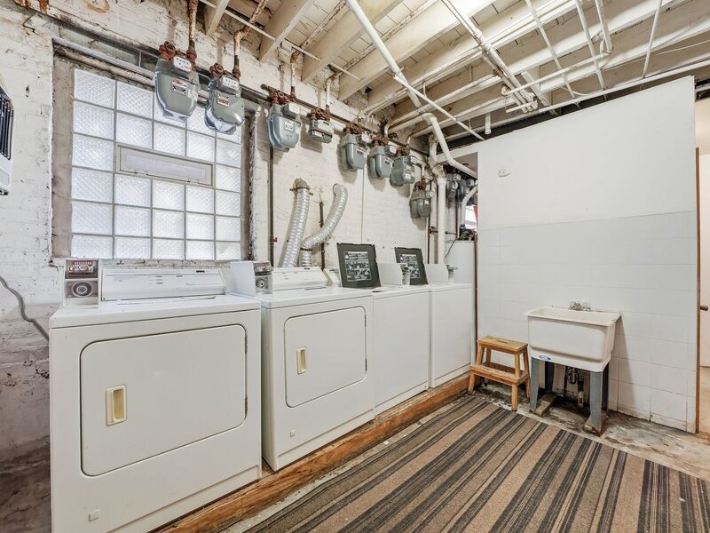 2121 N Saint Louis Avenue Chicago IL 60647