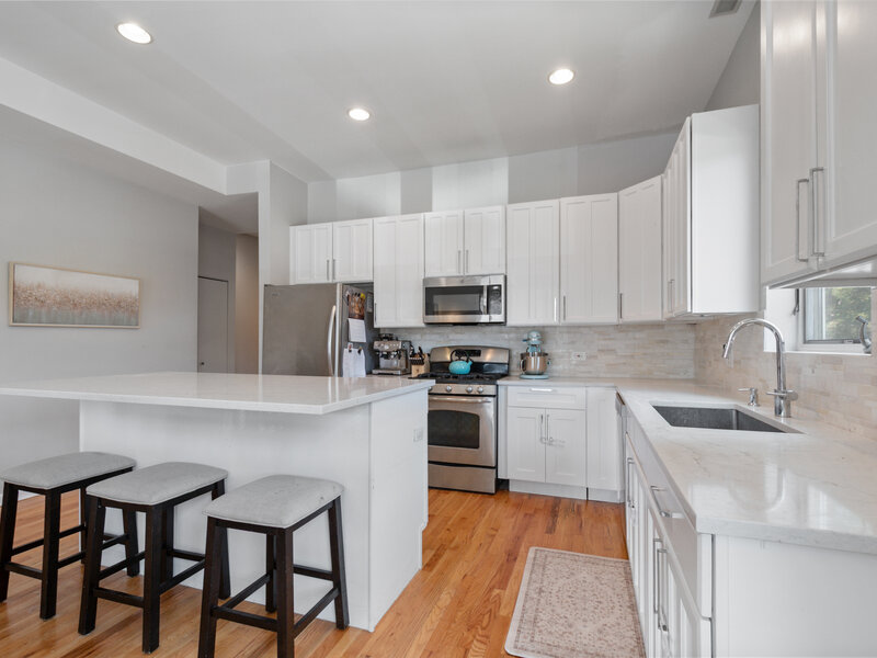 1702 W North Avenue Chicago IL 60622