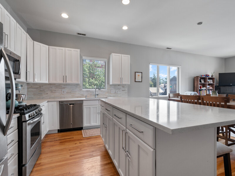 1702 W North Avenue Chicago IL 60622