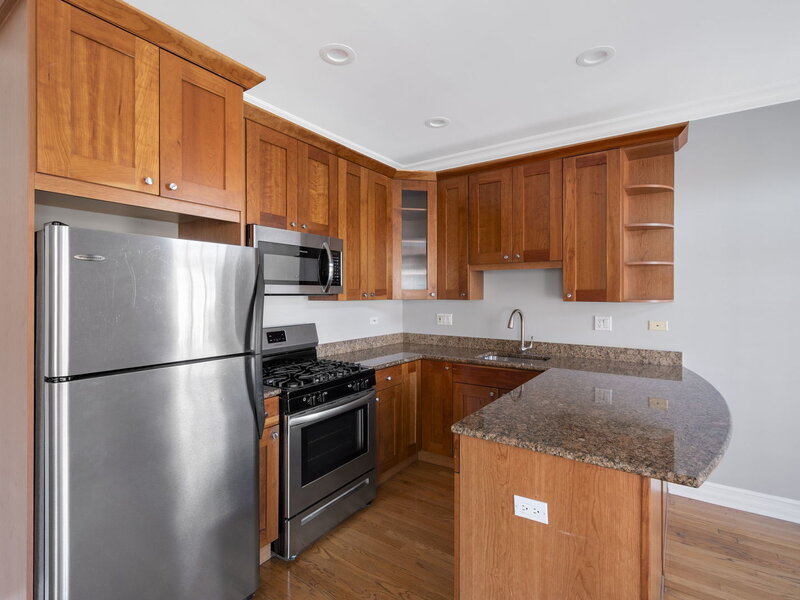 2705 N Mildred Avenue Chicago IL 60614