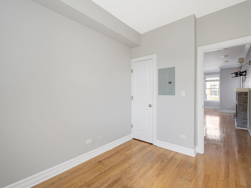 2705 N Mildred Avenue Chicago IL 60614