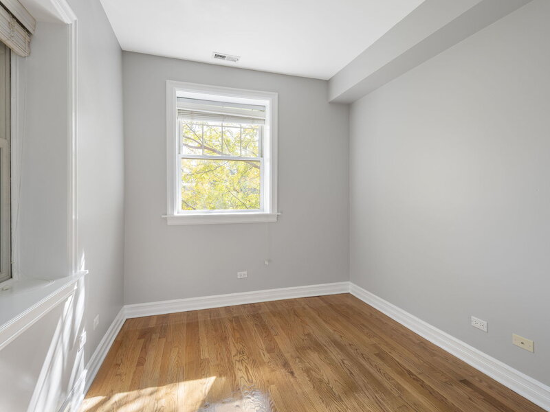 2705 N Mildred Avenue Chicago IL 60614