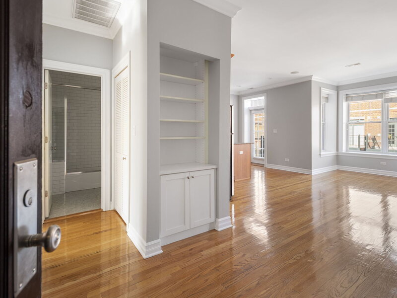 2705 N Mildred Avenue Chicago IL 60614