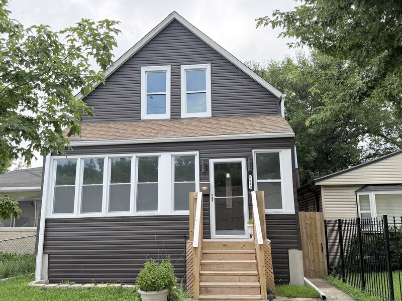 7918 S Anthony Avenue Chicago IL 60619