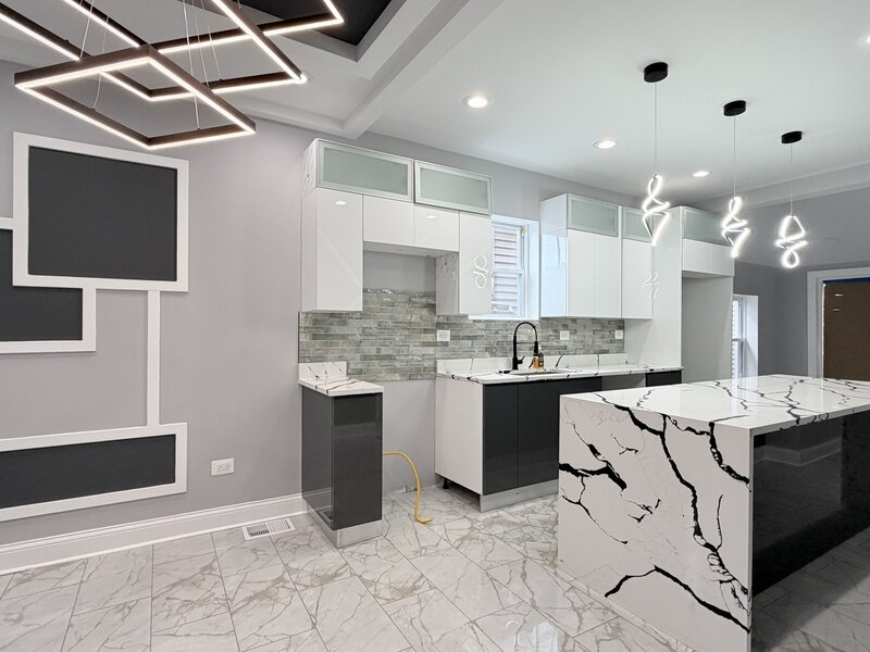 7918 S Anthony Avenue Chicago IL 60619