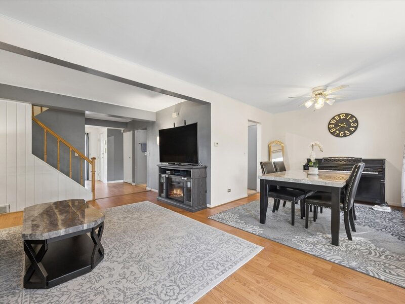 533 Jordan Way Bolingbrook IL 60440