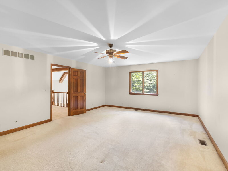 37 Crane Road St. Charles IL 60175