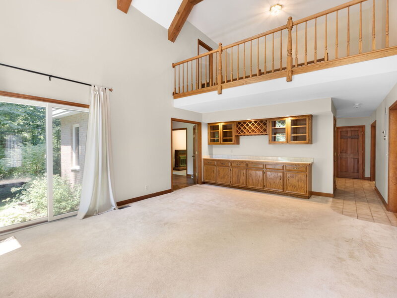37 Crane Road St. Charles IL 60175