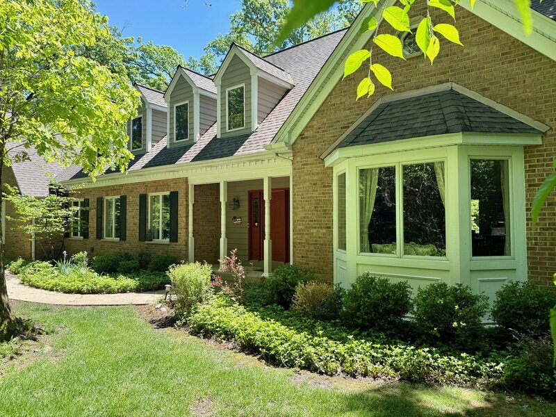 37 Crane Road St. Charles IL 60175