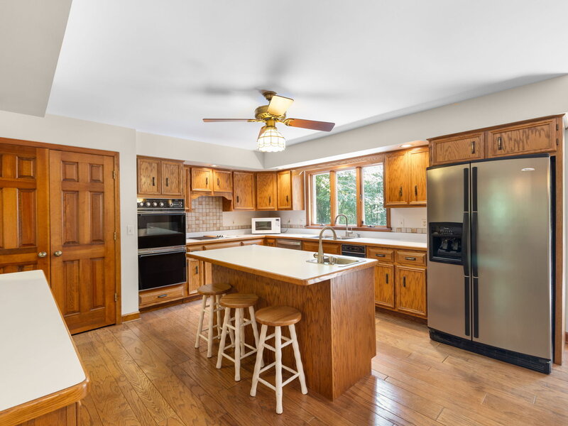 37 Crane Road St. Charles IL 60175