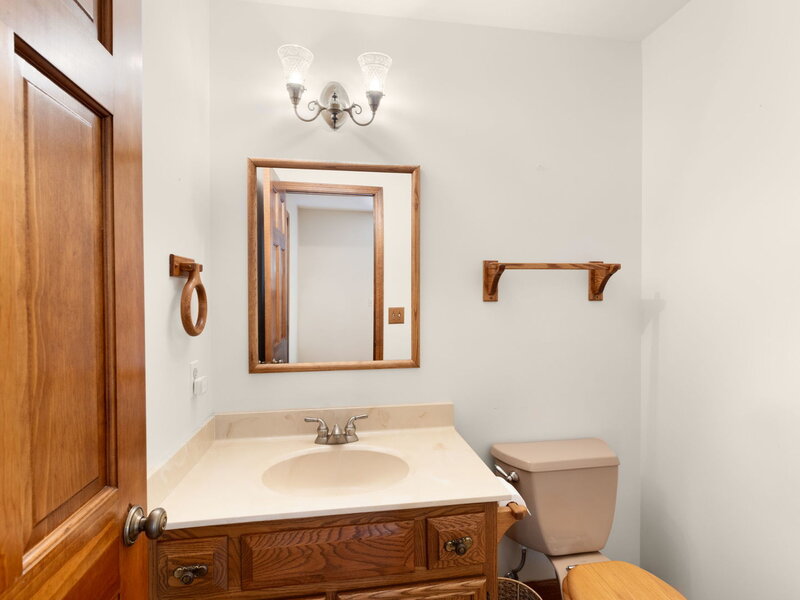 37 Crane Road St. Charles IL 60175