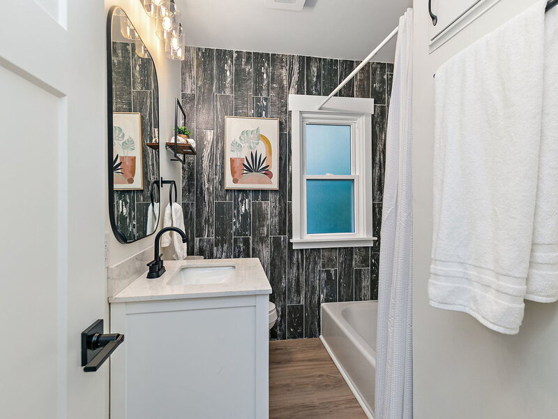 143 E Division Street Villa Park IL 60181