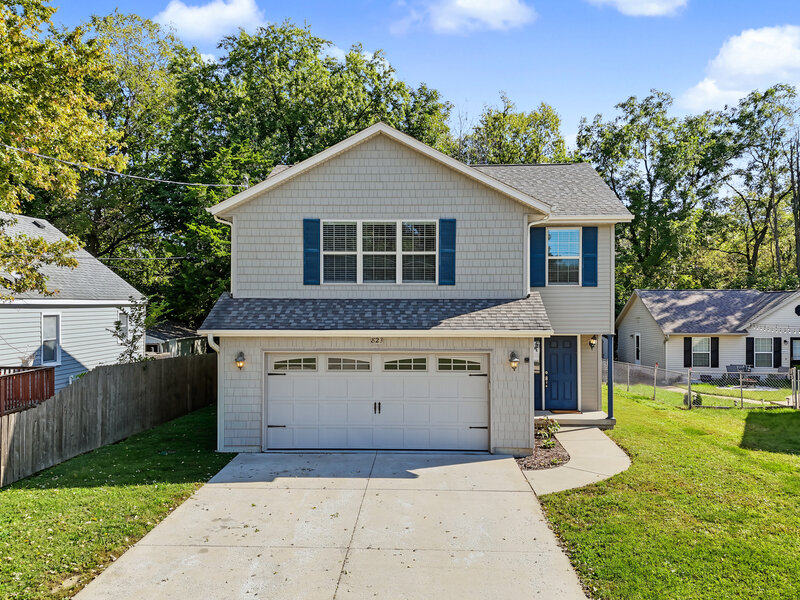 823 31st Street Bettendorf IA 52722