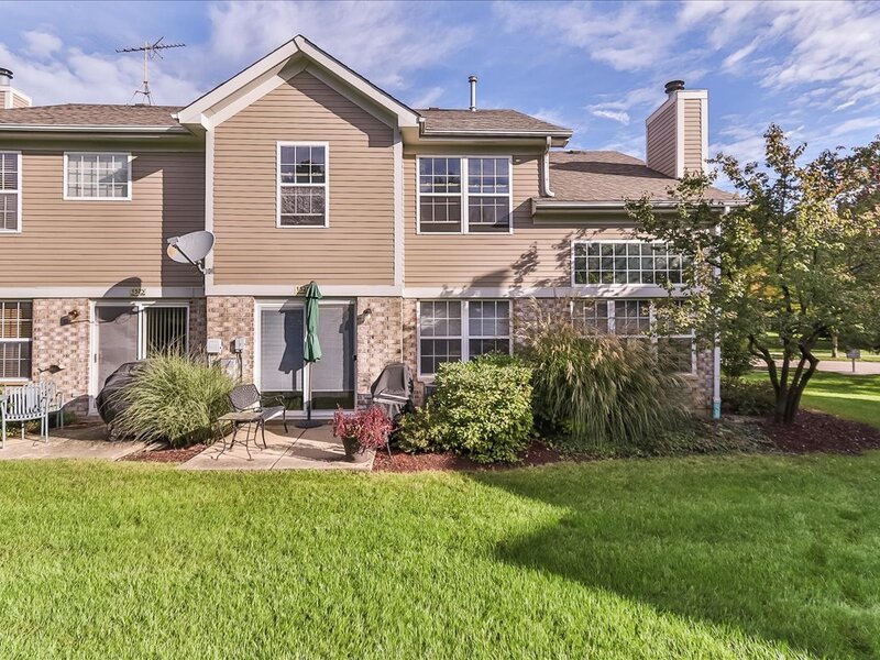 1521 Brittania Way Roselle IL 60172