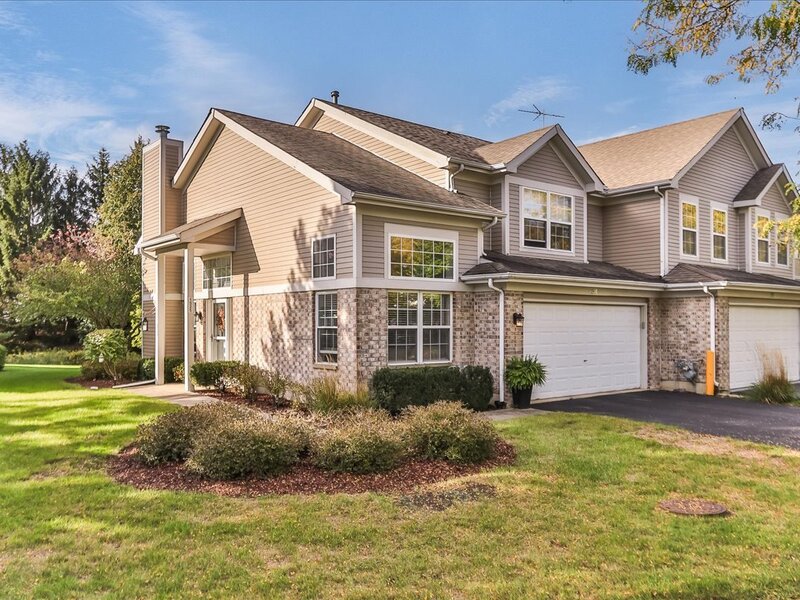 1521 Brittania Way Roselle IL 60172