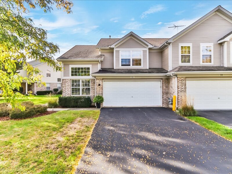 1521 Brittania Way Roselle IL 60172