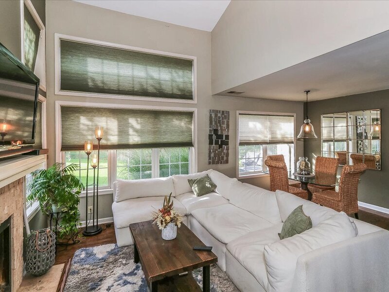 1521 Brittania Way Roselle IL 60172