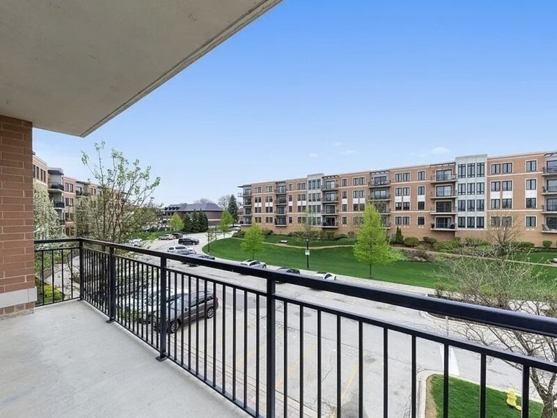 145 S York Street Elmhurst IL 60126