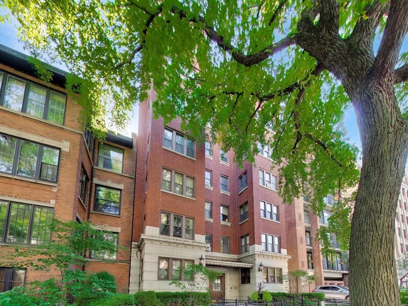 647 W Sheridan Road Chicago IL 60613