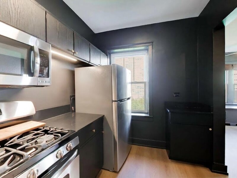 647 W Sheridan Road Chicago IL 60613