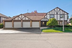 Photo of 524 Banyon Lane La Grange IL 60525