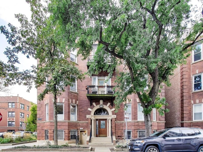5201 S Blackstone Avenue Chicago IL 60615