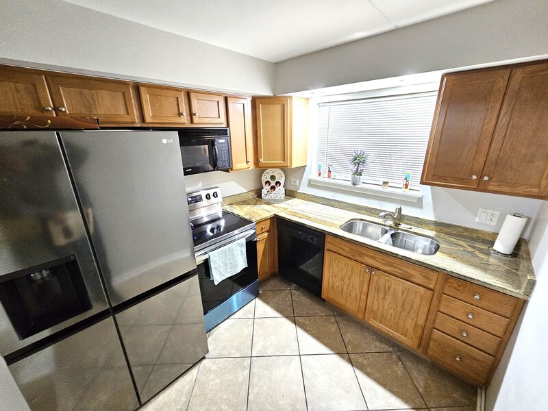 1354 E Washington Street Des Plaines IL 60016