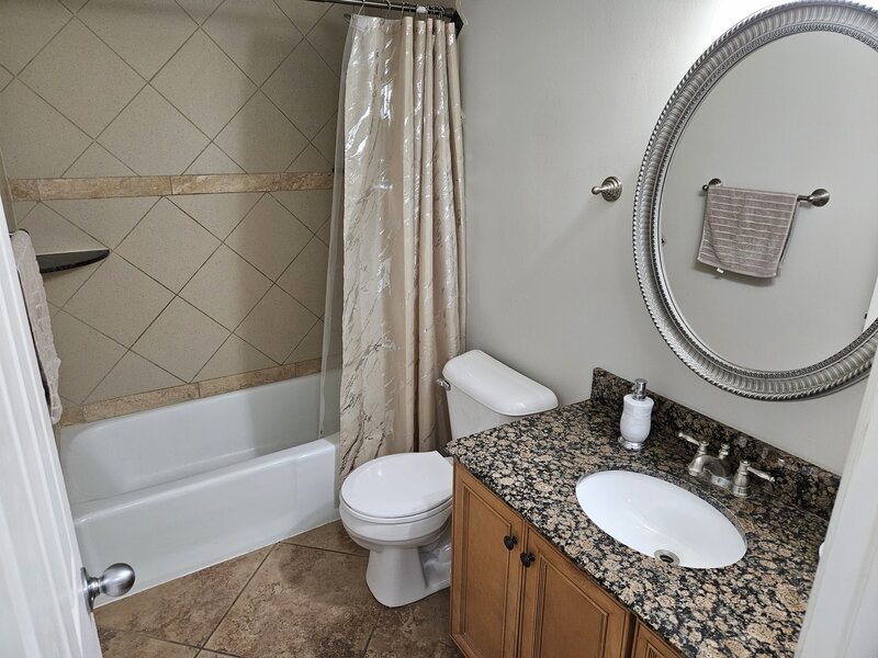 1354 E Washington Street Des Plaines IL 60016
