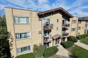 Photo of 1354 E Washington Street Des Plaines IL 60016 Unit 102