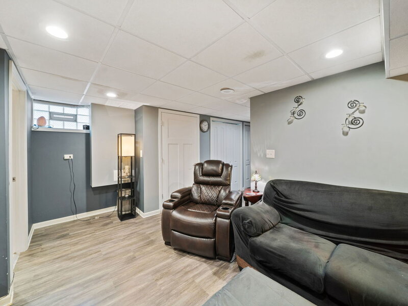 4723 N Kilbourn Avenue Chicago IL 60630